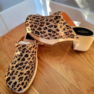 Swedish Hasbeens Leopard Dagny Clogs